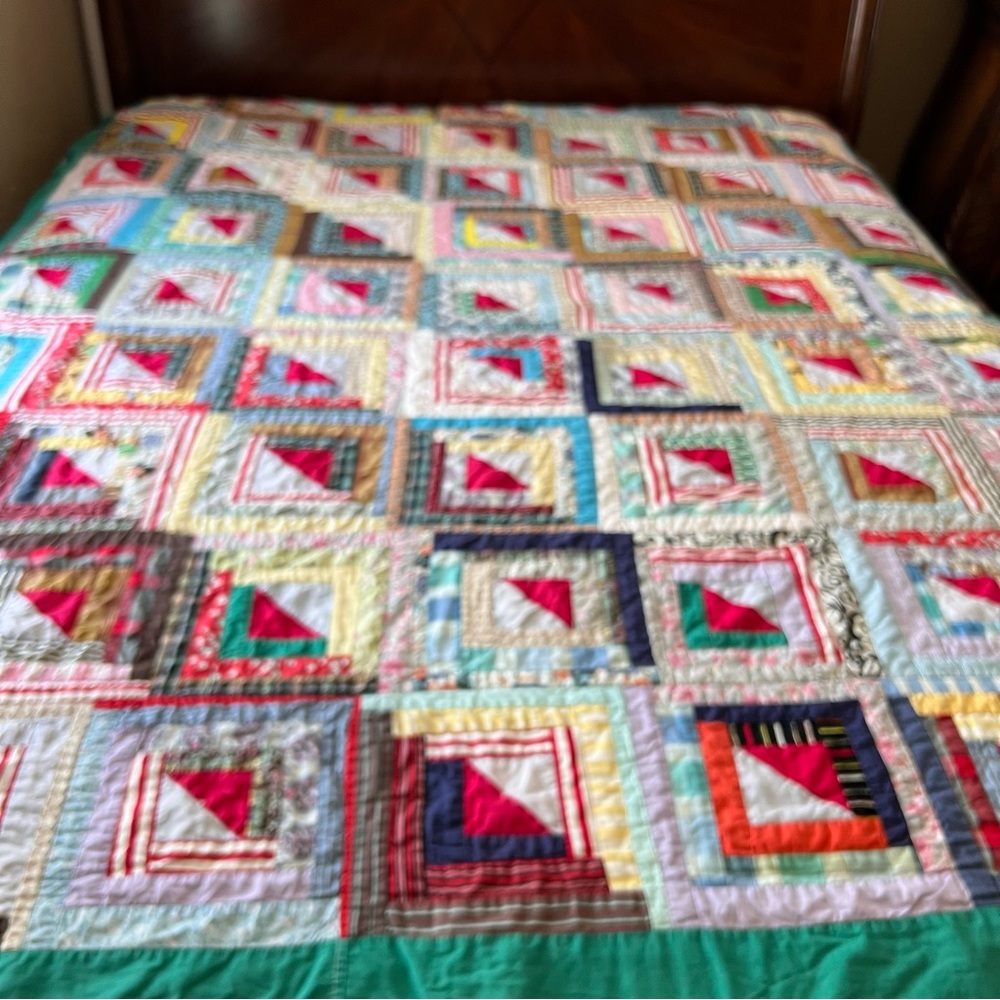 Colorful Patchwork Quilt with Geometric Patterns - Picture 4 of 12